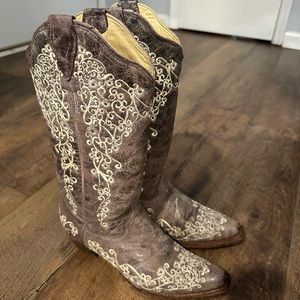 Corral boots